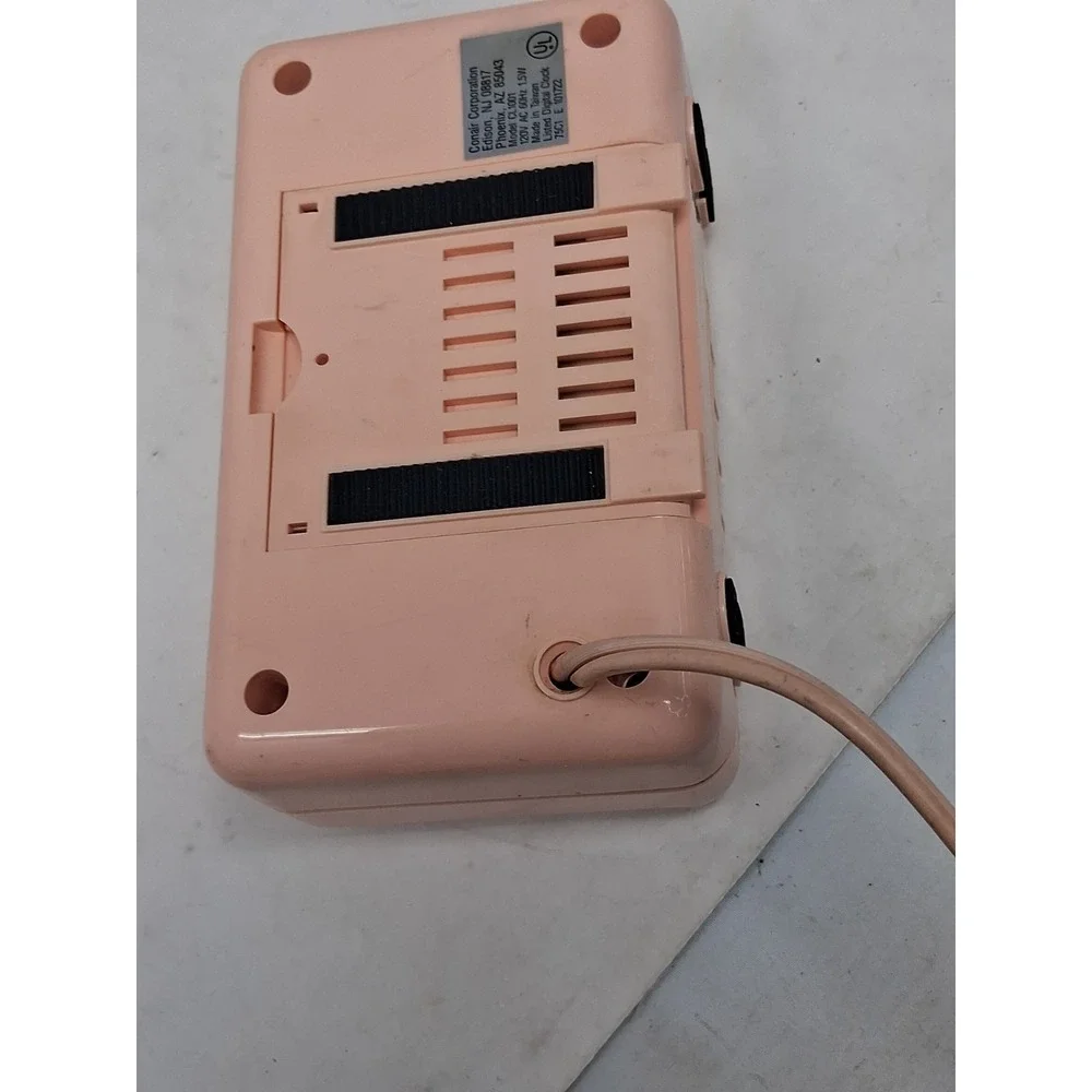 Vintage 80's Conair Kick-Standing Digital Alarm Clock Pink Peach Retro Works